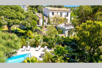 Maison à vendre à STE-MAXIME Le Plan-Beautegas-Les Lones - 8 pièces - 220 m² 