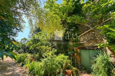 Maison à vendre à UZÈS  - 2 pièces - 80 m² 