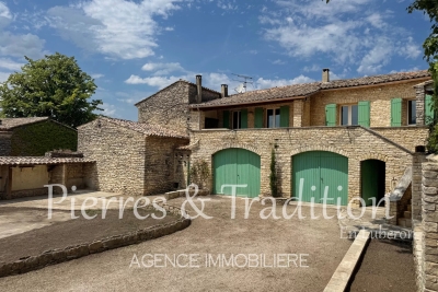 Maison à vendre à GORDES Legue-Pous du Plan - 3 pièces - 169 m² 
