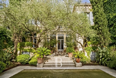 Maison à vendre à BORDEAUX   - 257 m² 