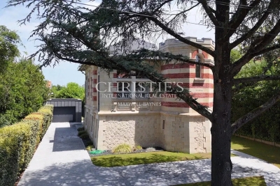 Maison à vendre à BORDEAUX Labatut 2 - 8 pièces - 246 m² 