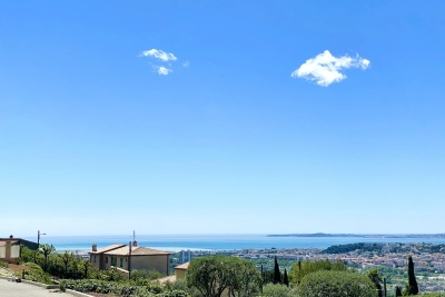 Appartement à vendre piscine jardin vue mer climatisation 