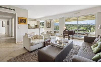 Appartement à vendre à MANDELIEU-LA-NAPOULE Le Grand Duc-Minelle - 3 pièces - 82 m² 