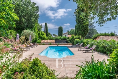 Maison à vendre villa avec piscine tours 