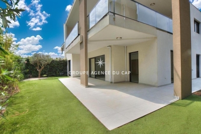 Maison à vendre à ST-RAPHAËL Peyron-Saint Sebastien - 5 pièces - 174 m² 