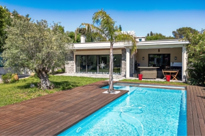 Maison à vendre à ST-RAPHAËL Peyron-Saint Sebastien - 5 pièces - 230 m² 