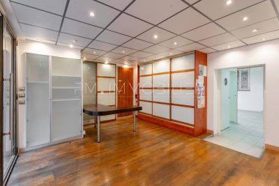 Commerce à vendre à MARSEILLE 5EME   - 55 m² 