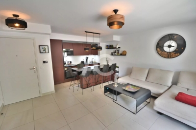 Appartement à vendre à GOLFE JUAN Ariane-Ripert - 2 pièces - 45 m² 