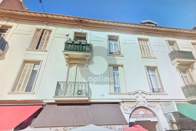 Apartment for sale entrances 