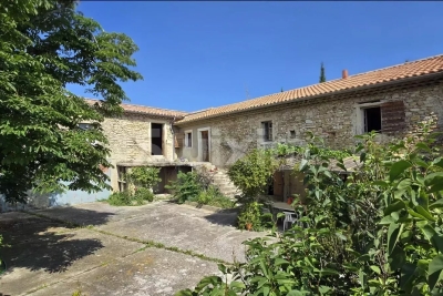 Maison &agrave; vendre &agrave; TAULIGNAN  - 9 pi&egrave;ces - 650 m&sup2; 