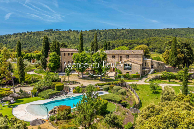 Maison &agrave; vendre &agrave; Draguignan  - 20 pi&egrave;ces 1950 m&sup2; 