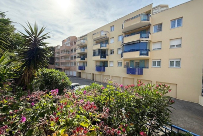 Appartement à vendre à CAVALAIRE-SUR-MER  - 1 pièces - 33 m² 