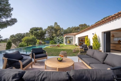 Maison &agrave; vendre &agrave; LA CROIX-VALMER  - 7 pi&egrave;ces - 350 m&sup2; 