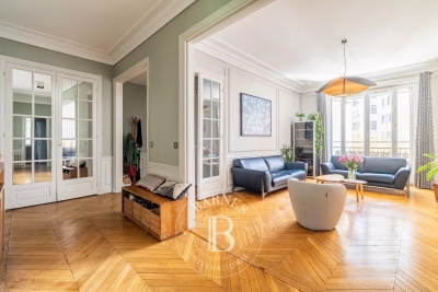 Apartment for sale in PARIS 16EME Les Archives 1 - 6 rooms - 165 m² 
