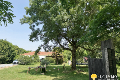 Maison à vendre à GREZAC Sud - 6 pièces - 147 m² 