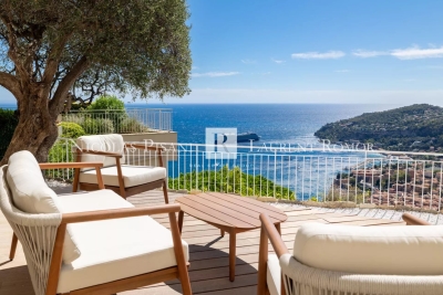 Apartment for sale in VILLEFRANCHE-SUR-MER  - 3 rooms - 61 m² 
