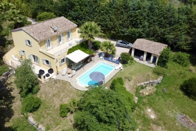 Maison à vendre à SEILLANS Le Plan-Beautegas-Les Lones - 6 pièces - 170 m² 