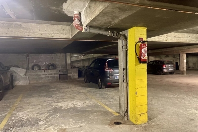 Parking/Garage à vendre à PARIS 11EME    