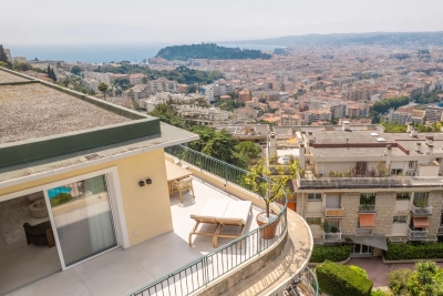 Apartment for sale in NICE Mont Alban - 4 rooms - 120 m² 