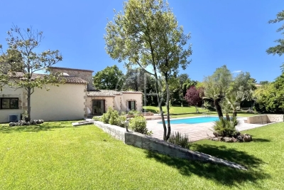 Maison &agrave; vendre &agrave; Valbonne  - 7 pi&egrave;ces 185 m&sup2; 