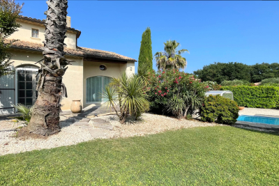 Maison à vendre belle vue piscine gard 