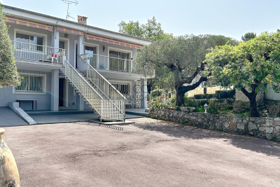 Maison &agrave; vendre &agrave; TOURRETTE-LEVENS Les Trois Moulins - 8 pi&egrave;ces - 320 m&sup2; 