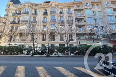 Appartement à vendre 111 p 