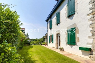 Maison &agrave; vendre &agrave; Mouguerre  - 8 pi&egrave;ces 450 m&sup2; 