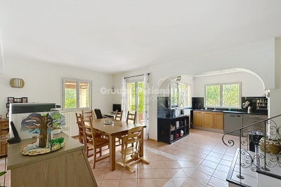 Maison à vendre à ROQUEFORT-LES-PINS  - 4 pièces - 102 m² 