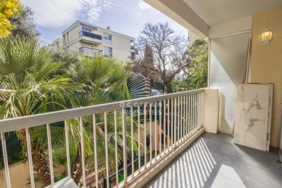 Appartement à vendre à CANNES Gare Nice-Ville - 2 pièces - 35 m² 
