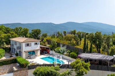House for sale in GRIMAUD Ouest - 6 rooms - 180 m² 