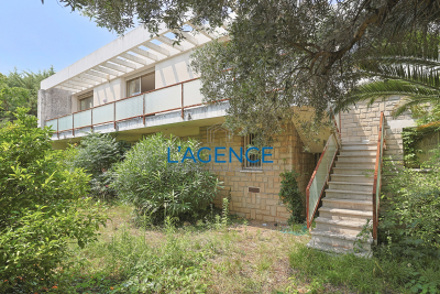 Maison &agrave; vendre &agrave; immobilier HYÈRES  - 10 pi&egrave;ces - 464 m&sup2; 