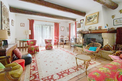 Maison à vendre à ST-RÉMY-DE-PROVENCE Hameau - 7 pièces - 160 m² 