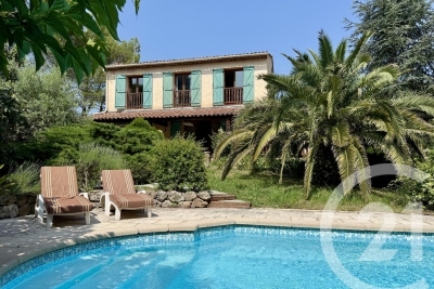 Maison à vendre à CHATEAUNEUF-GRASSE La Badine - 6 pièces - 165 m² 