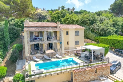 Maison à vendre à VALLAURIS  - 8 pièces - 255 m² 