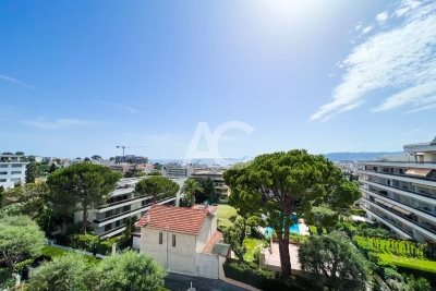 Appartement à vendre à JUAN-LES-PINS  - 4 pièces - 125 m² 