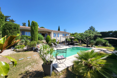 Maison à vendre à CAUMONT-SUR-DURANCE Camaret-sur-Aigues - 5 pièces - 137 m² 