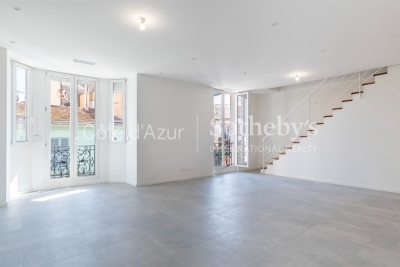 Appartement à vendre à ROQUEBRUNE-CAP-MARTIN  - 5 pièces - 102 m² 