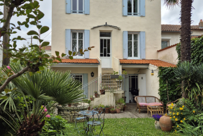 Maison &agrave; vendre &agrave; FOURAS  - 8 pi&egrave;ces - 194 m&sup2; 