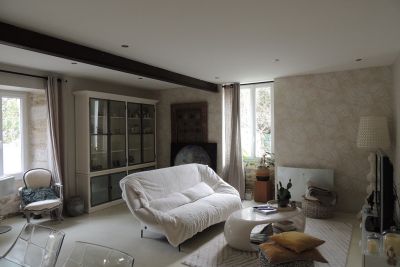 Maison à vendre à ST SAUVEUR D AUNIS Sud - 6 pièces - 132 m² 