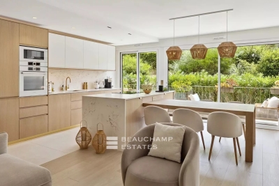 Apartment for sale in ST-TROPEZ Fayence - 3 rooms - 78 m² 