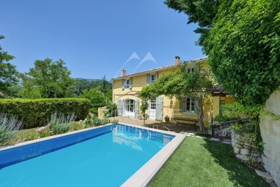 House for sale in CUCURON  - 8 rooms - 229 m² 