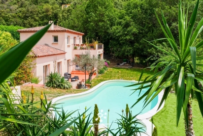 Maison à vendre à ROQUEFORT-LES-PINS  - 6 pièces - 147 m² 