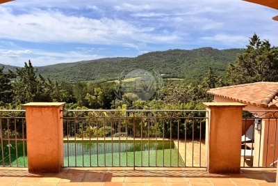 Maison à vendre terrain est nord 