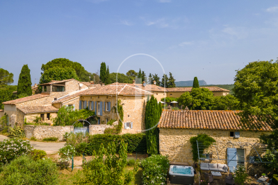 Maison à vendre à UZÈS  - 7 pièces - 220 m² 