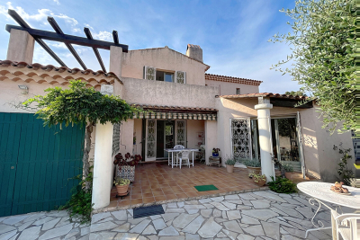 Maison à vendre à FRÉJUS  - 5 pièces - 150 m² 