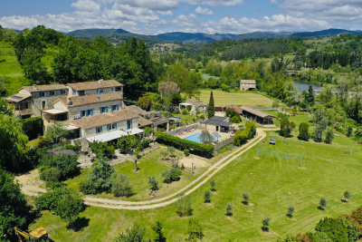 Maison à vendre à JOYEUSE Vernon - 29 pièces - 639 m² 