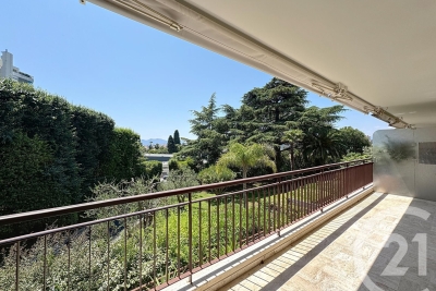 Apartment for sale in CANNES  - 3 rooms - 85 m² 