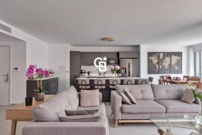 Apartment for sale in ANTIBES  - 5 rooms - 115 m&sup2; 