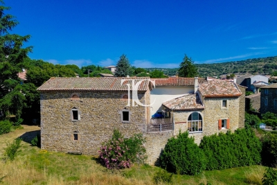 Maison à vendre à ST-AMBROIX  - 11 pièces - 119 m² 